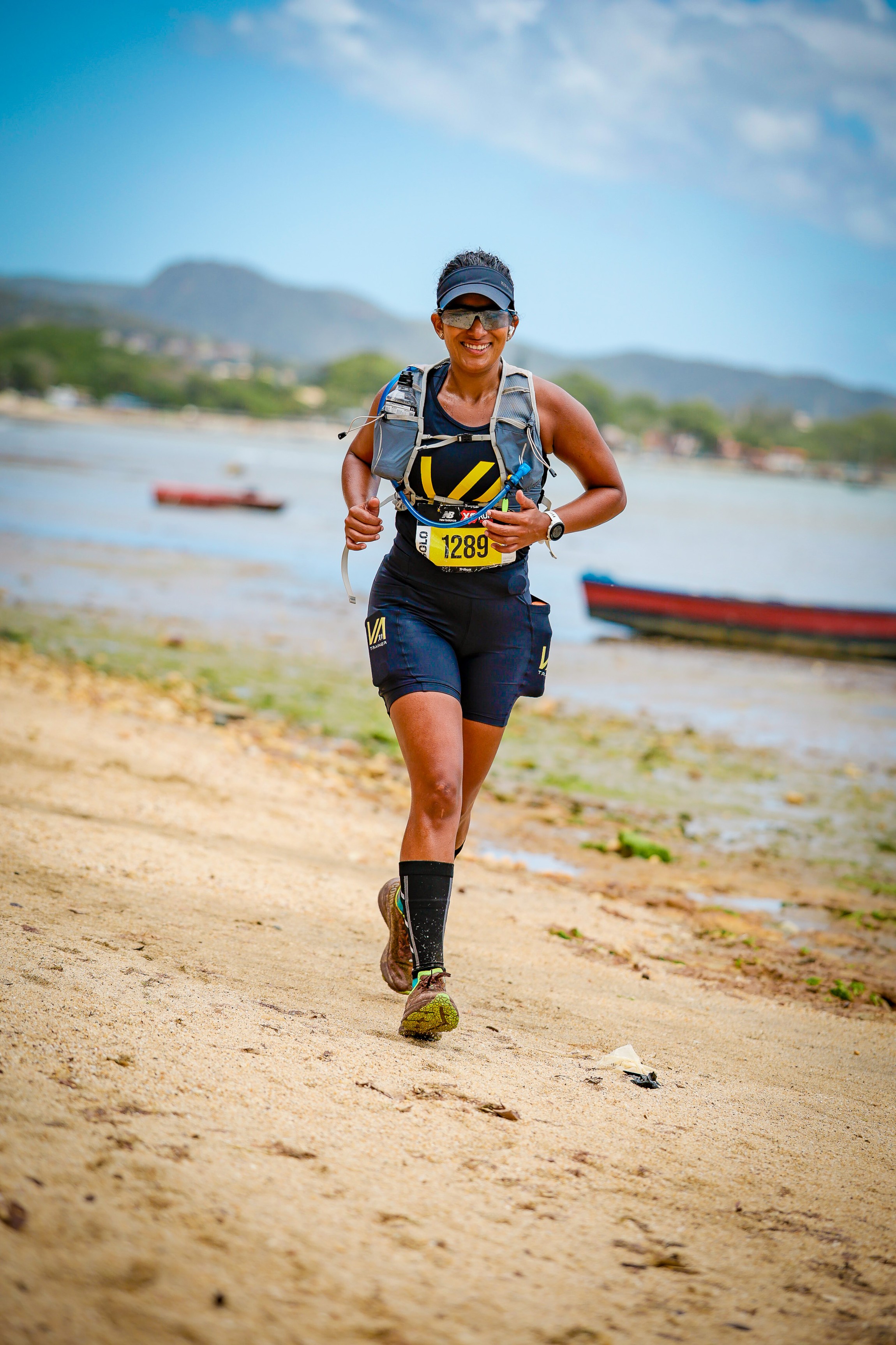 Daiane Santos correndo trail